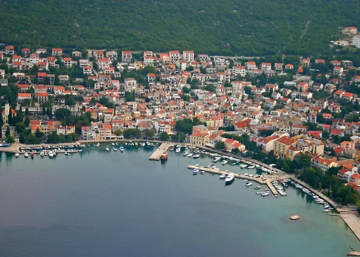 In Mit Balkon By Interhome Selce